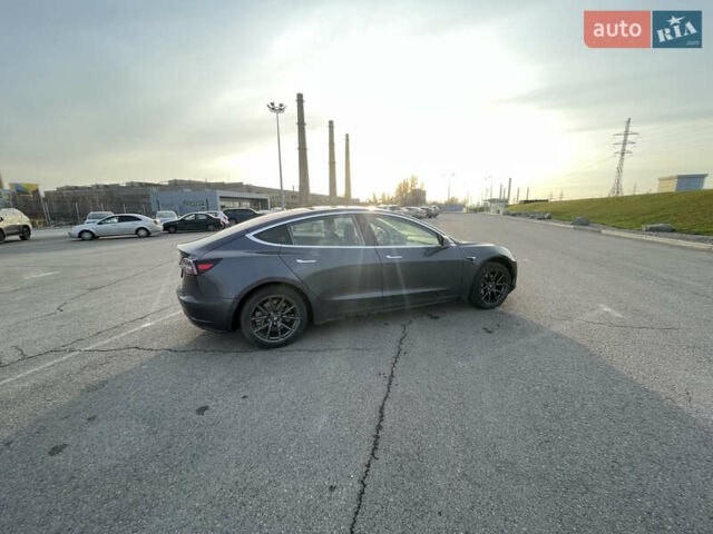 Сірий Тесла Модель 3, об'ємом двигуна 0 л та пробігом 103 тис. км за 22500 $, фото 16 на Automoto.ua