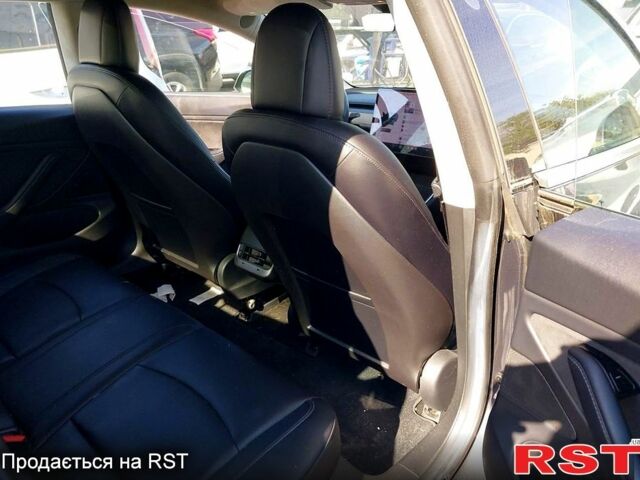 Серый Тесла Модель 3, объемом двигателя 0.28 л и пробегом 107 тыс. км за 11600 $, фото 7 на Automoto.ua