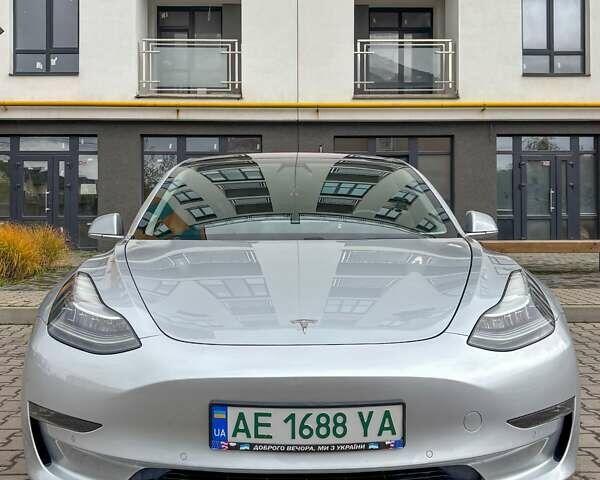 Сірий Тесла Модель 3, об'ємом двигуна 0 л та пробігом 168 тис. км за 16399 $, фото 9 на Automoto.ua