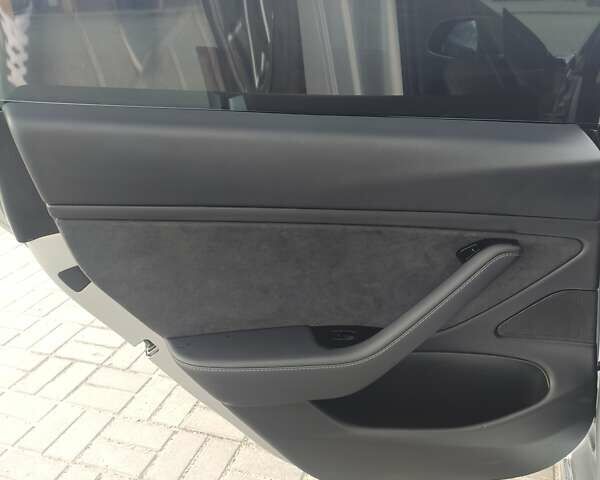 Сірий Тесла Модель 3, об'ємом двигуна 0 л та пробігом 168 тис. км за 16399 $, фото 39 на Automoto.ua