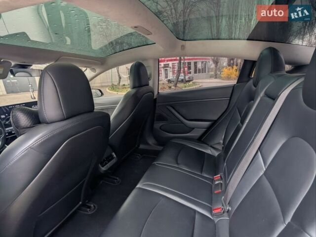 Серый Тесла Модель 3, объемом двигателя 0 л и пробегом 245 тыс. км за 15689 $, фото 6 на Automoto.ua