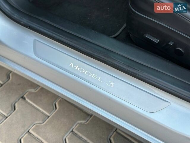 Серый Тесла Модель 3, объемом двигателя 0 л и пробегом 117 тыс. км за 17500 $, фото 28 на Automoto.ua