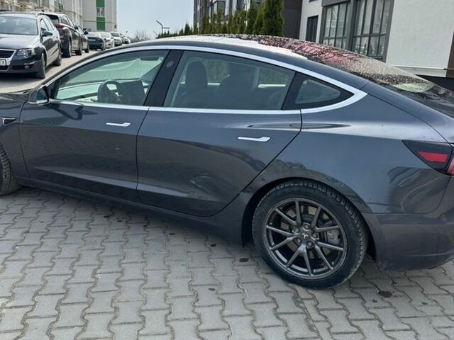 Сірий Тесла Модель 3, об'ємом двигуна 0 л та пробігом 140 тис. км за 15600 $, фото 2 на Automoto.ua