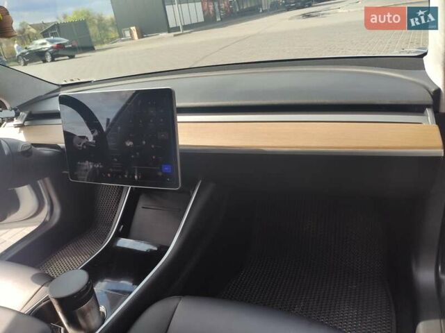 Сірий Тесла Модель 3, об'ємом двигуна 0 л та пробігом 144 тис. км за 16299 $, фото 37 на Automoto.ua