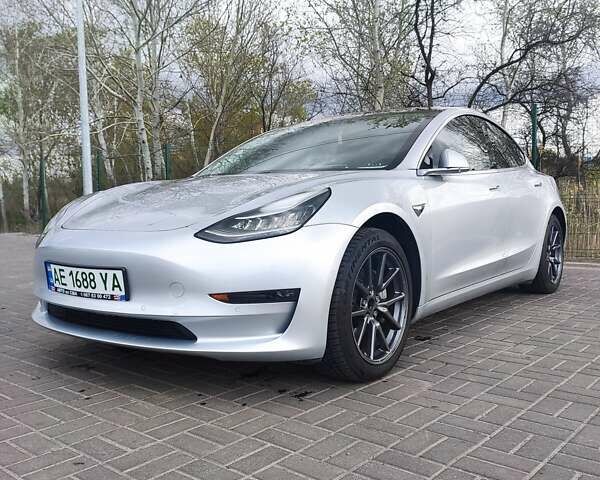 Сірий Тесла Модель 3, об'ємом двигуна 0 л та пробігом 168 тис. км за 16399 $, фото 13 на Automoto.ua