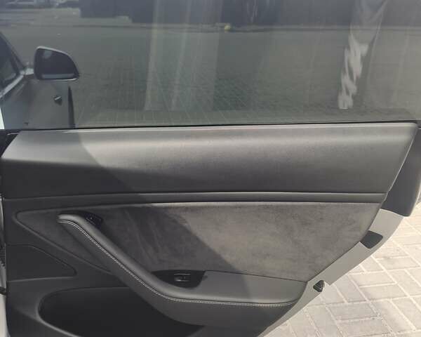 Сірий Тесла Модель 3, об'ємом двигуна 0 л та пробігом 144 тис. км за 16299 $, фото 32 на Automoto.ua