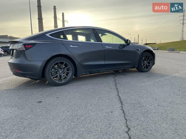 Сірий Тесла Модель 3, об'ємом двигуна 0 л та пробігом 103 тис. км за 22500 $, фото 10 на Automoto.ua