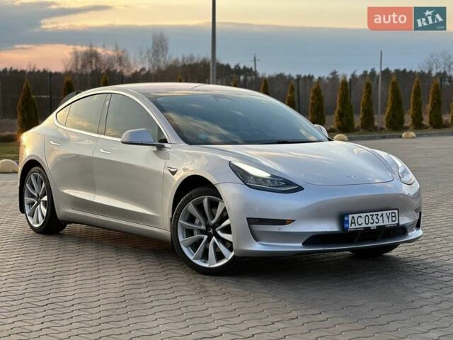 Серый Тесла Модель 3, объемом двигателя 0 л и пробегом 117 тыс. км за 17500 $, фото 1 на Automoto.ua