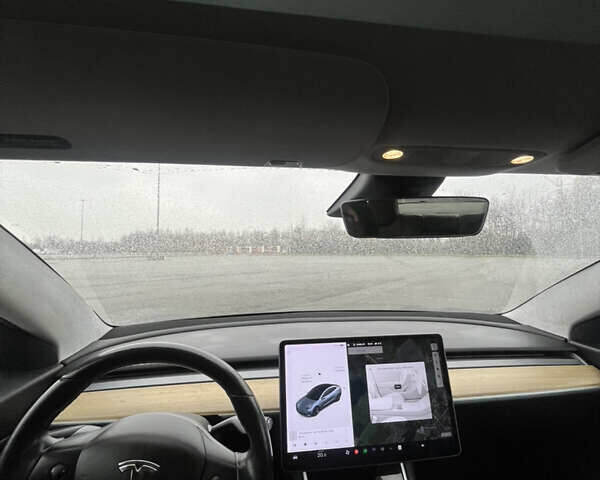 Серый Тесла Модель 3, объемом двигателя 0 л и пробегом 78 тыс. км за 17250 $, фото 15 на Automoto.ua