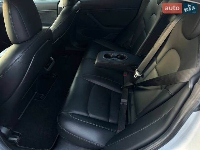 Серый Тесла Модель 3, объемом двигателя 0 л и пробегом 117 тыс. км за 17500 $, фото 30 на Automoto.ua