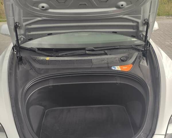 Сірий Тесла Модель 3, об'ємом двигуна 0 л та пробігом 168 тис. км за 16399 $, фото 62 на Automoto.ua