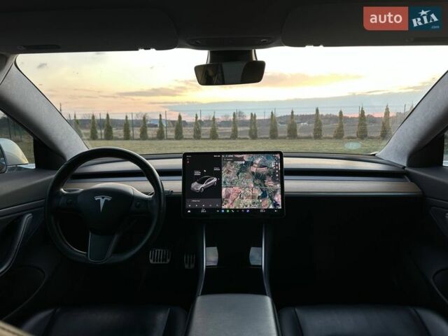 Серый Тесла Модель 3, объемом двигателя 0 л и пробегом 117 тыс. км за 17500 $, фото 22 на Automoto.ua