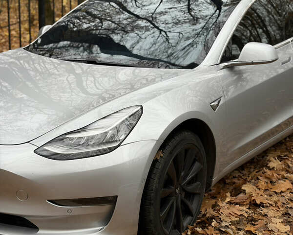 Серый Тесла Модель 3, объемом двигателя 0 л и пробегом 160 тыс. км за 17300 $, фото 13 на Automoto.ua