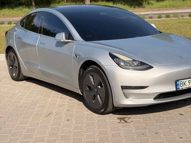 Сірий Тесла Модель 3, об'ємом двигуна 0 л та пробігом 141 тис. км за 15200 $, фото 7 на Automoto.ua