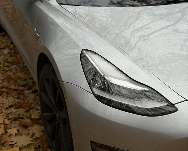 Серый Тесла Модель 3, объемом двигателя 0 л и пробегом 160 тыс. км за 17300 $, фото 9 на Automoto.ua