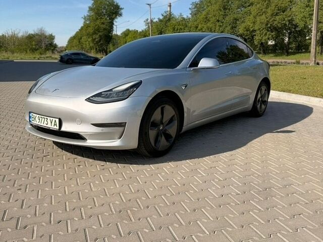 Сірий Тесла Модель 3, об'ємом двигуна 0 л та пробігом 141 тис. км за 15200 $, фото 9 на Automoto.ua