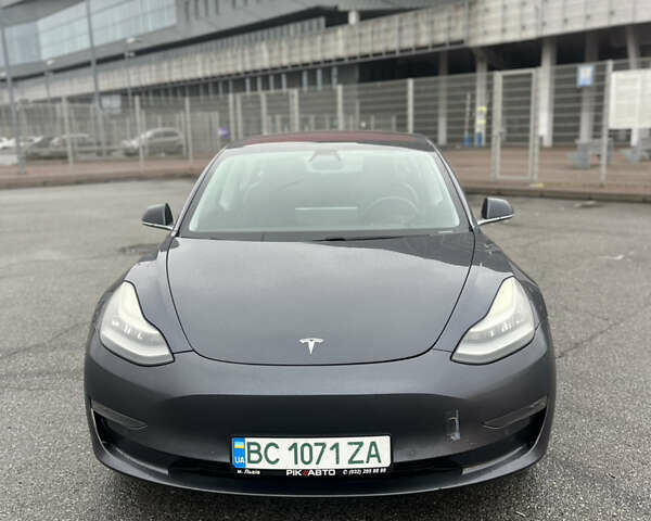 Серый Тесла Модель 3, объемом двигателя 0 л и пробегом 78 тыс. км за 17250 $, фото 1 на Automoto.ua