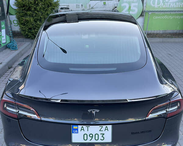 Серый Тесла Модель 3, объемом двигателя 0 л и пробегом 80 тыс. км за 21000 $, фото 5 на Automoto.ua