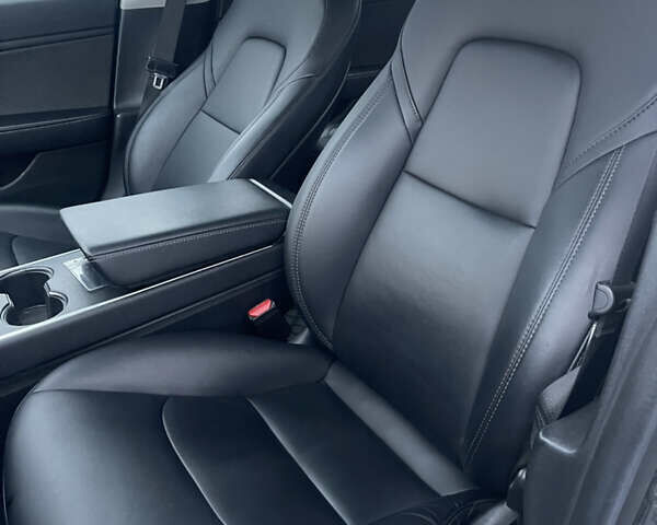 Серый Тесла Модель 3, объемом двигателя 0 л и пробегом 140 тыс. км за 16500 $, фото 6 на Automoto.ua