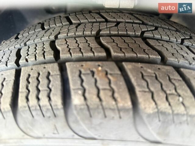 Серый Тесла Модель 3, объемом двигателя 0 л и пробегом 200 тыс. км за 15900 $, фото 21 на Automoto.ua