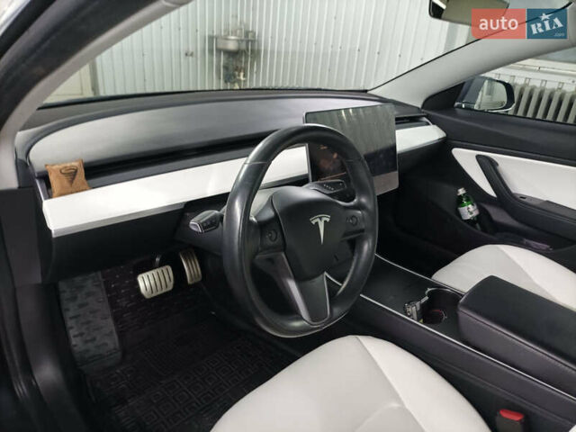 Сірий Тесла Модель 3, об'ємом двигуна 0 л та пробігом 97 тис. км за 18500 $, фото 10 на Automoto.ua