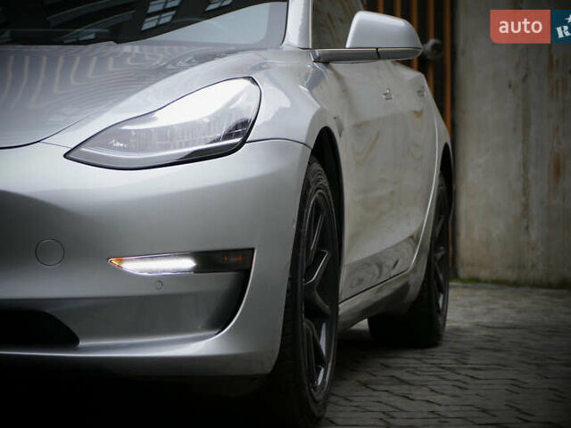 Серый Тесла Модель 3, объемом двигателя 0 л и пробегом 119 тыс. км за 18300 $, фото 14 на Automoto.ua