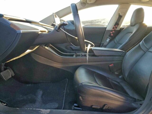 Сірий Тесла Модель 3, об'ємом двигуна 0 л та пробігом 48 тис. км за 3500 $, фото 6 на Automoto.ua