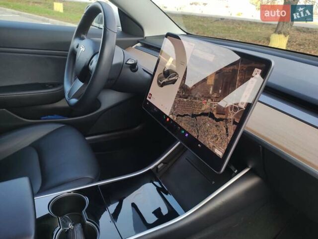 Серый Тесла Модель 3, объемом двигателя 0 л и пробегом 78 тыс. км за 19900 $, фото 39 на Automoto.ua