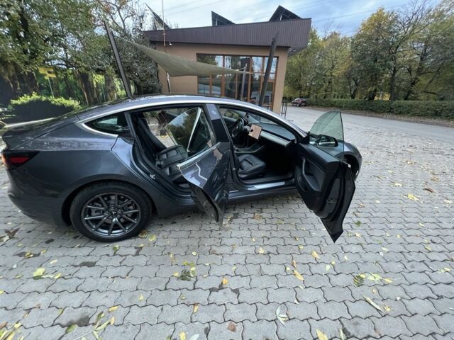 Сірий Тесла Модель 3, об'ємом двигуна 0 л та пробігом 95 тис. км за 17000 $, фото 6 на Automoto.ua