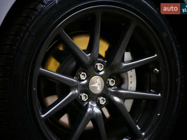 Серый Тесла Модель 3, объемом двигателя 0 л и пробегом 119 тыс. км за 18300 $, фото 31 на Automoto.ua