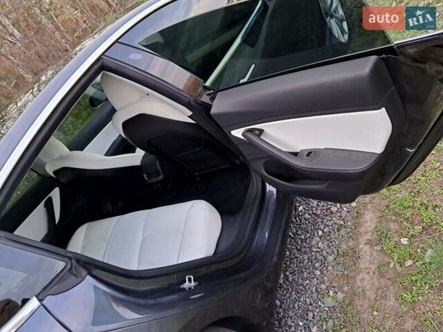 Серый Тесла Модель 3, объемом двигателя 0 л и пробегом 47 тыс. км за 16500 $, фото 12 на Automoto.ua