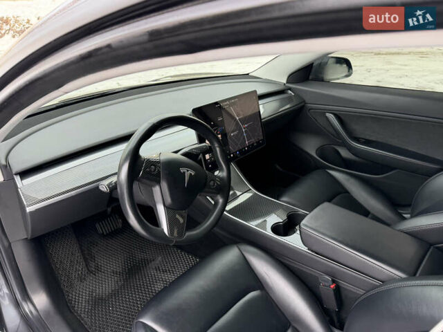 Серый Тесла Модель 3, объемом двигателя 0 л и пробегом 150 тыс. км за 17500 $, фото 8 на Automoto.ua