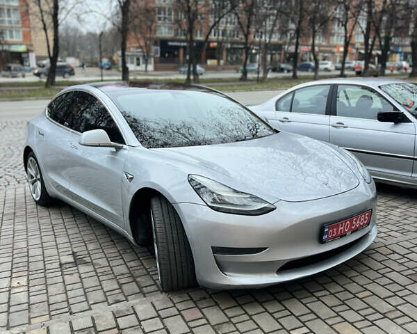 Серый Тесла Модель 3, объемом двигателя 0 л и пробегом 238 тыс. км за 14800 $, фото 13 на Automoto.ua