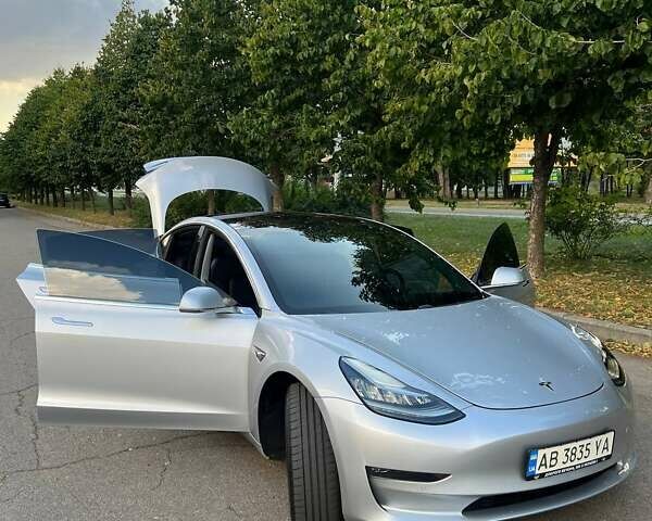 Серый Тесла Модель 3, объемом двигателя 0 л и пробегом 131 тыс. км за 16900 $, фото 47 на Automoto.ua