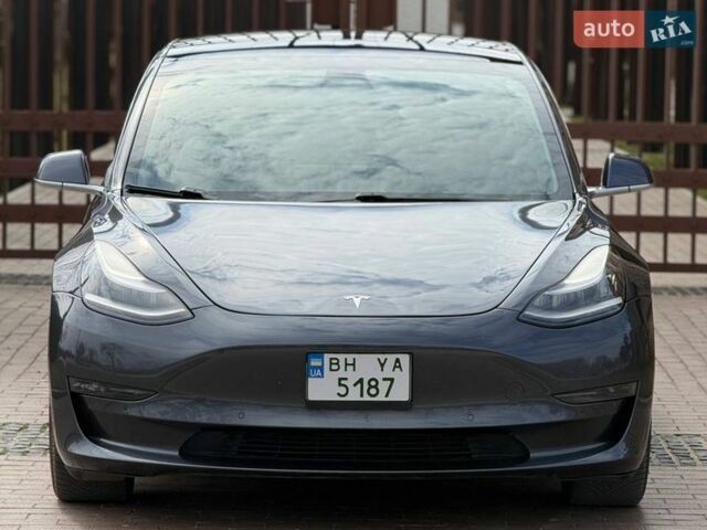 Серый Тесла Модель 3, объемом двигателя 0 л и пробегом 152 тыс. км за 16400 $, фото 4 на Automoto.ua