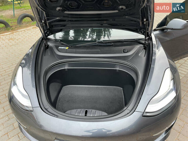 Сірий Тесла Модель 3, об'ємом двигуна 0 л та пробігом 76 тис. км за 19900 $, фото 14 на Automoto.ua