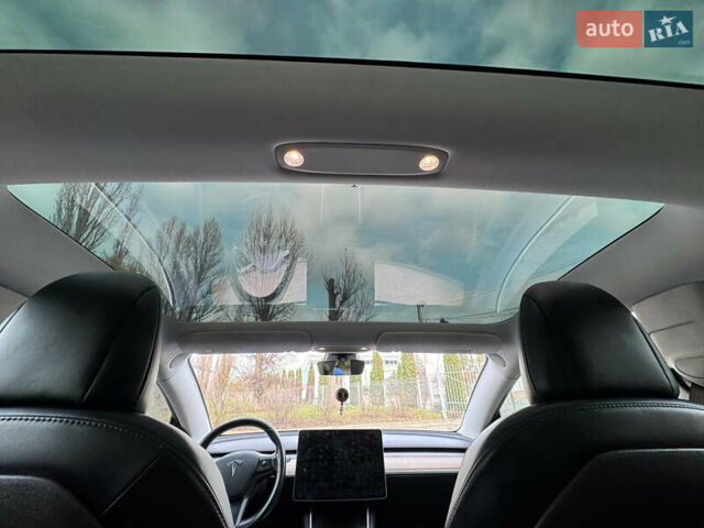Серый Тесла Модель 3, объемом двигателя 0 л и пробегом 270 тыс. км за 14700 $, фото 12 на Automoto.ua