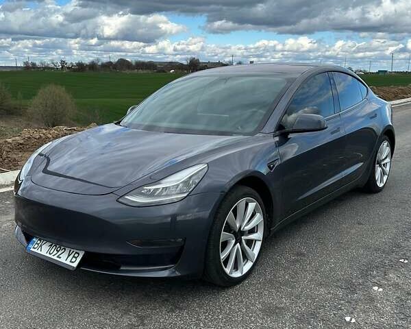 Сірий Тесла Модель 3, об'ємом двигуна 0 л та пробігом 151 тис. км за 15000 $, фото 2 на Automoto.ua