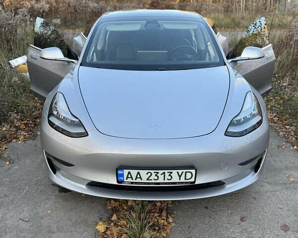 Серый Тесла Модель 3, объемом двигателя 0 л и пробегом 138 тыс. км за 17300 $, фото 6 на Automoto.ua