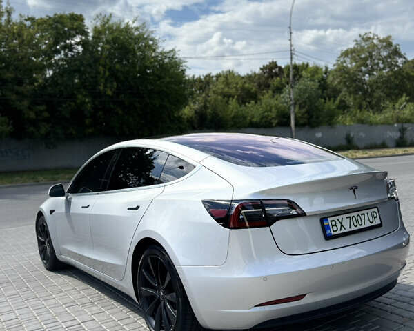 Тесла Модель 3 2018 в Каменце-Подольском на Automoto.ua Серый Тесла Модель 3, объемом двигателя 0 л и пробегом 180 тыс. км за 17300 $, фото 14 на Automoto.ua