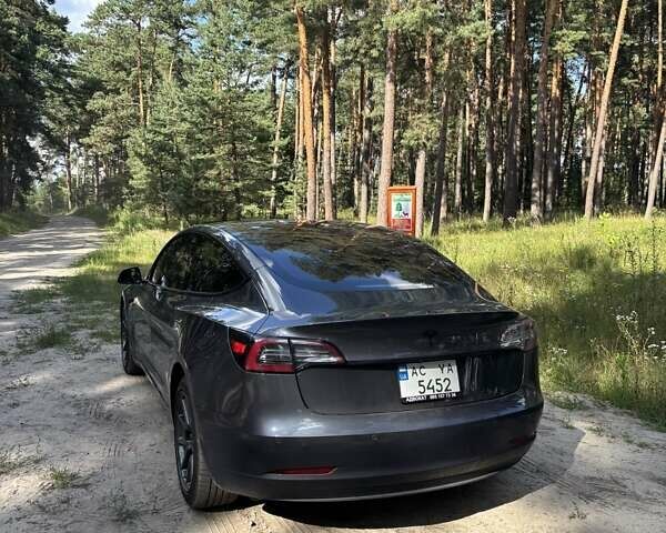 Серый Тесла Модель 3, объемом двигателя 0 л и пробегом 125 тыс. км за 17000 $, фото 12 на Automoto.ua