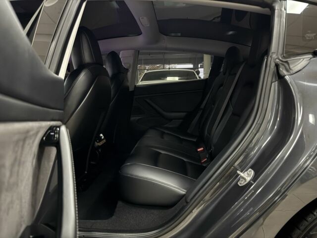 Сірий Тесла Модель 3, об'ємом двигуна 0 л та пробігом 76 тис. км за 19900 $, фото 8 на Automoto.ua