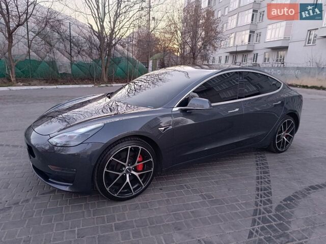 Сірий Тесла Модель 3, об'ємом двигуна 0 л та пробігом 169 тис. км за 17200 $, фото 8 на Automoto.ua
