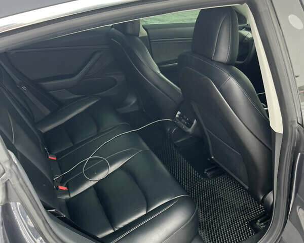 Сірий Тесла Модель 3, об'ємом двигуна 0 л та пробігом 126 тис. км за 14500 $, фото 10 на Automoto.ua