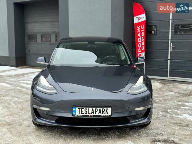 Серый Тесла Модель 3, объемом двигателя 0 л и пробегом 120 тыс. км за 17499 $, фото 2 на Automoto.ua