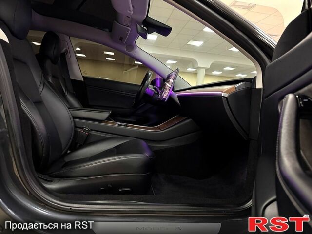 Сірий Тесла Модель 3, об'ємом двигуна 0.21 л та пробігом 76 тис. км за 19900 $, фото 7 на Automoto.ua