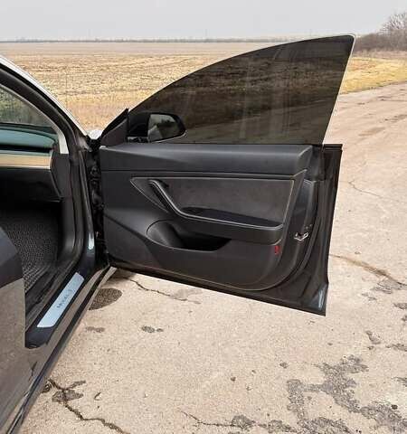 Сірий Тесла Модель 3, об'ємом двигуна 0 л та пробігом 243 тис. км за 12900 $, фото 7 на Automoto.ua