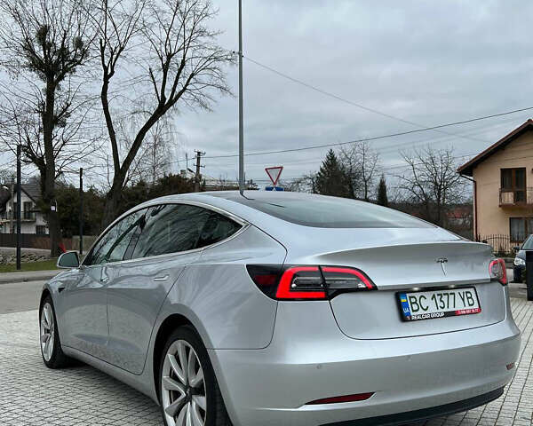 Сірий Тесла Модель 3, об'ємом двигуна 0 л та пробігом 167 тис. км за 18500 $, фото 5 на Automoto.ua