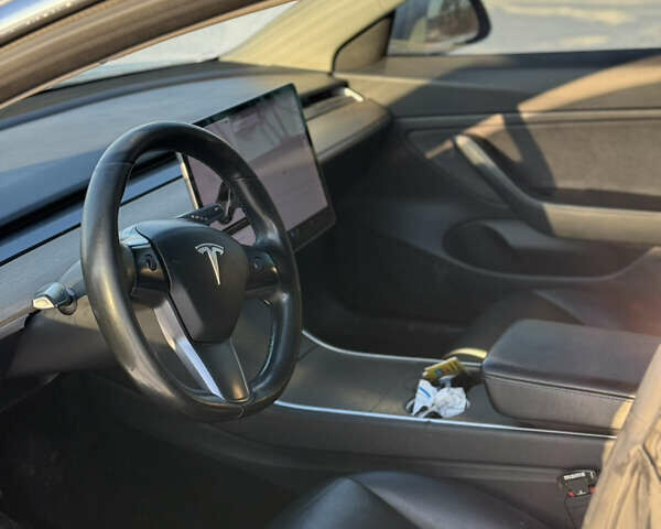 Сірий Тесла Модель 3, об'ємом двигуна 0 л та пробігом 180 тис. км за 14500 $, фото 9 на Automoto.ua
