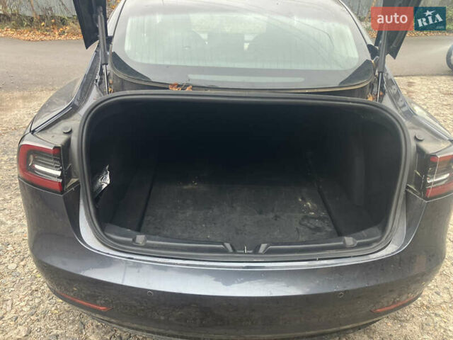 Серый Тесла Модель 3, объемом двигателя 0 л и пробегом 95 тыс. км за 13500 $, фото 10 на Automoto.ua